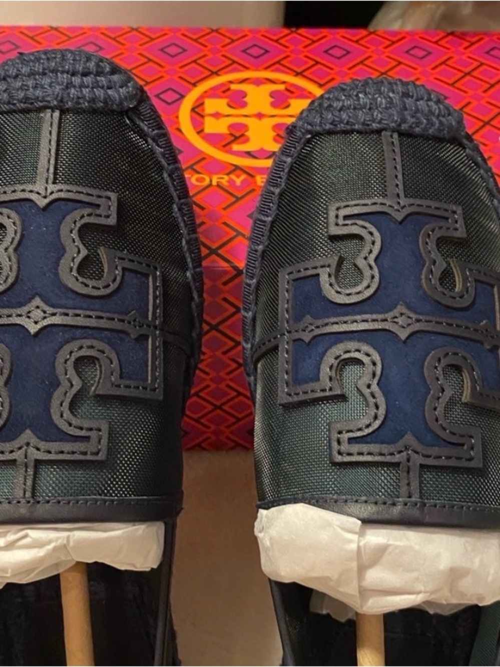 NWT Tory Burch Navy and Green Logo Espadrilles - Picture 2 of 2